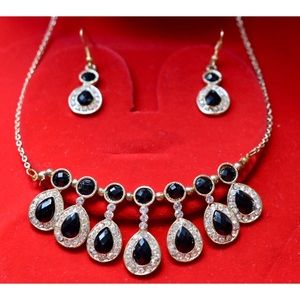 NWOT Black & Gold Necklace + Earrings Set